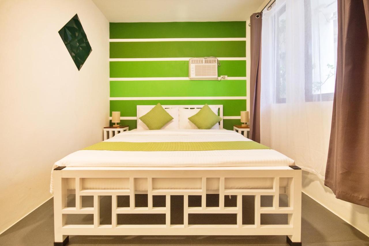 8 Colors Beach House Resort Boracay Exterior foto