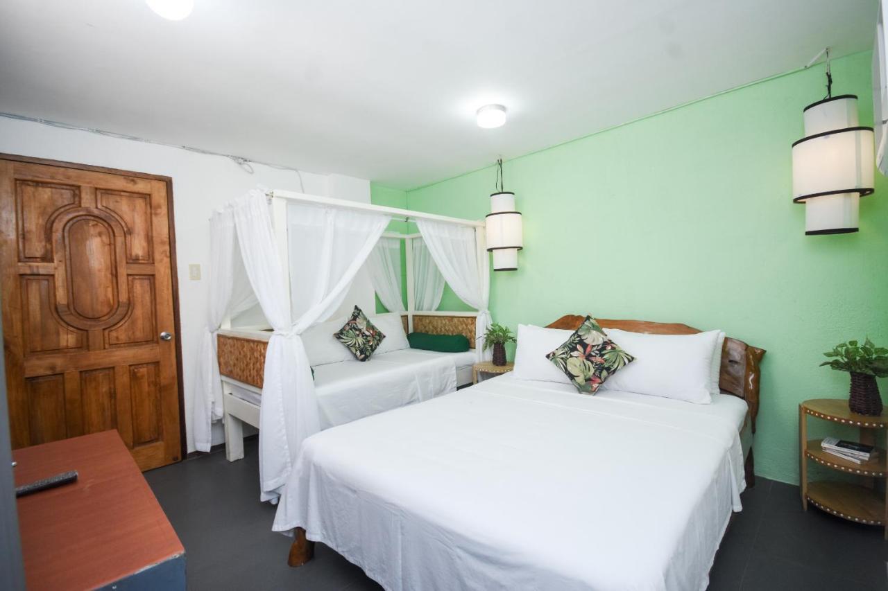 8 Colors Beach House Resort Boracay Exterior foto