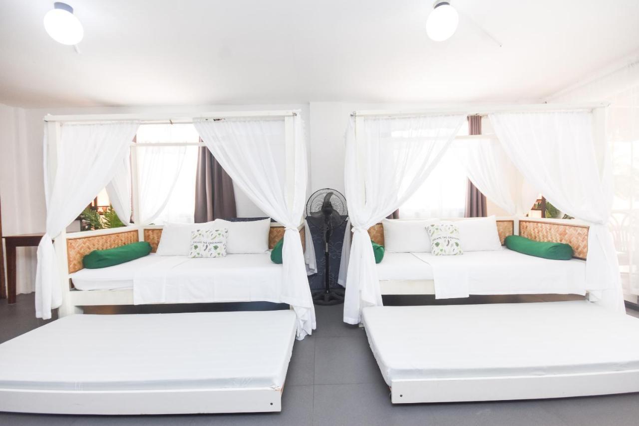 8 Colors Beach House Resort Boracay Exterior foto