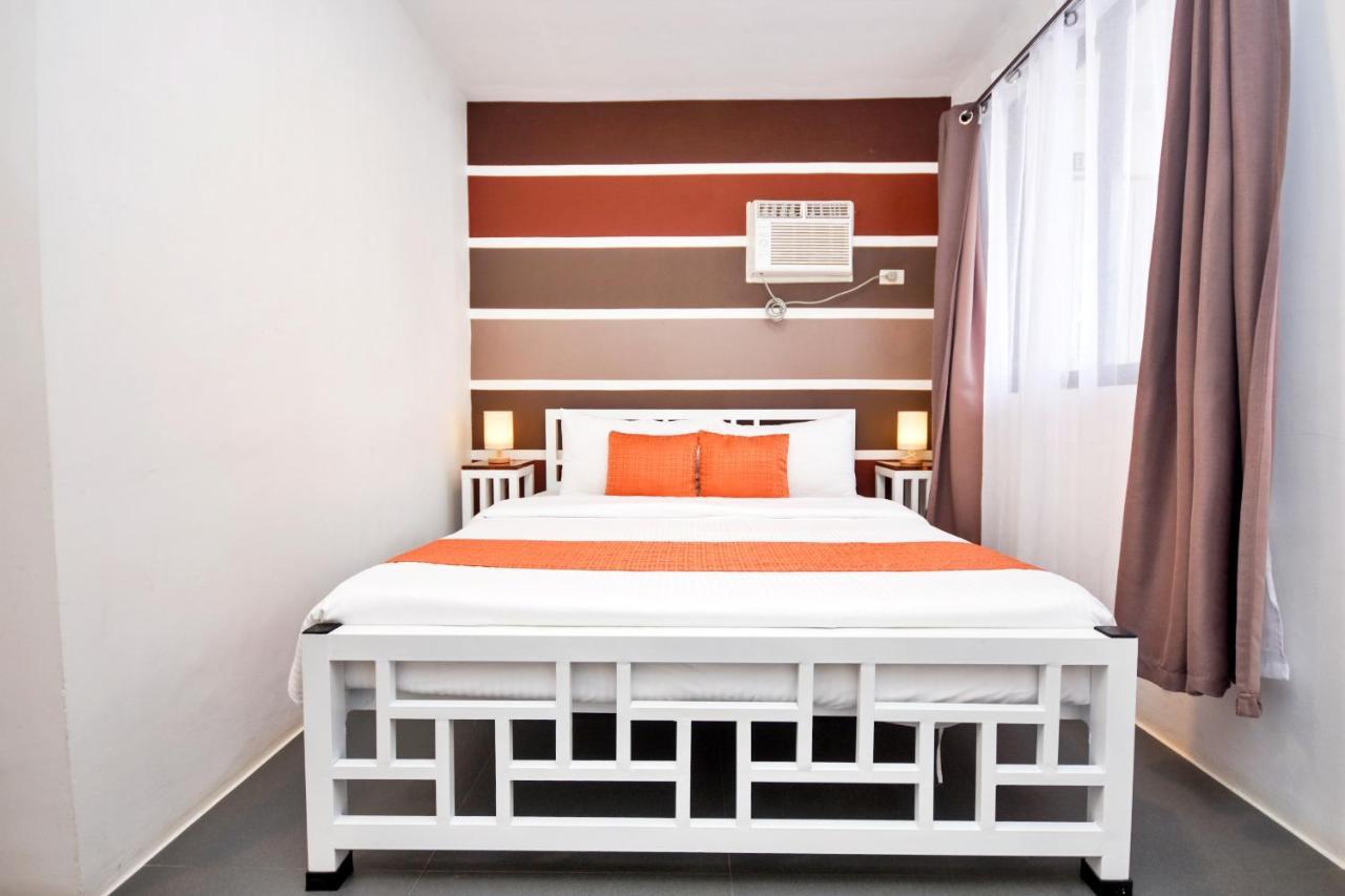 8 Colors Beach House Resort Boracay Exterior foto