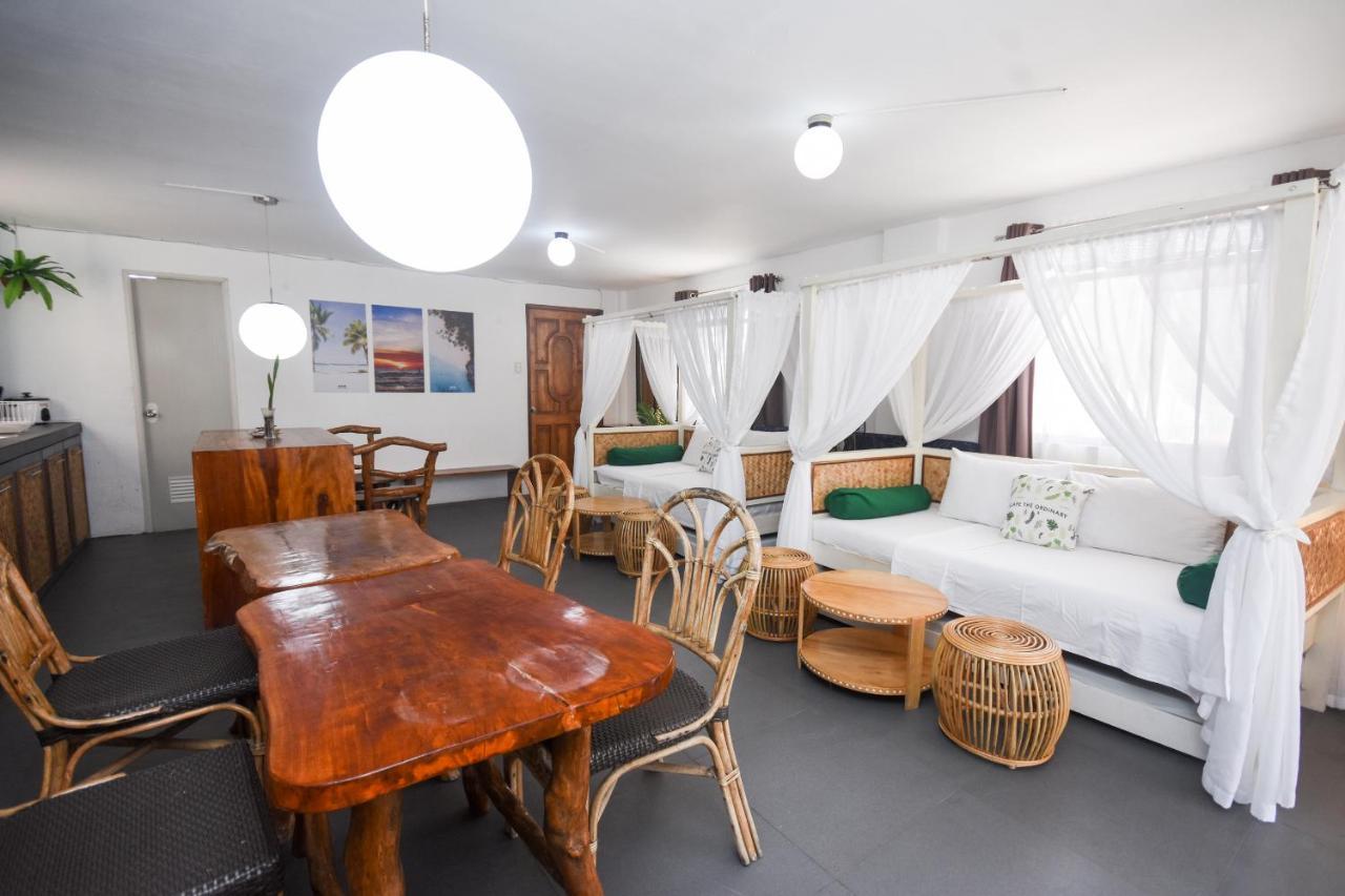 8 Colors Beach House Resort Boracay Exterior foto