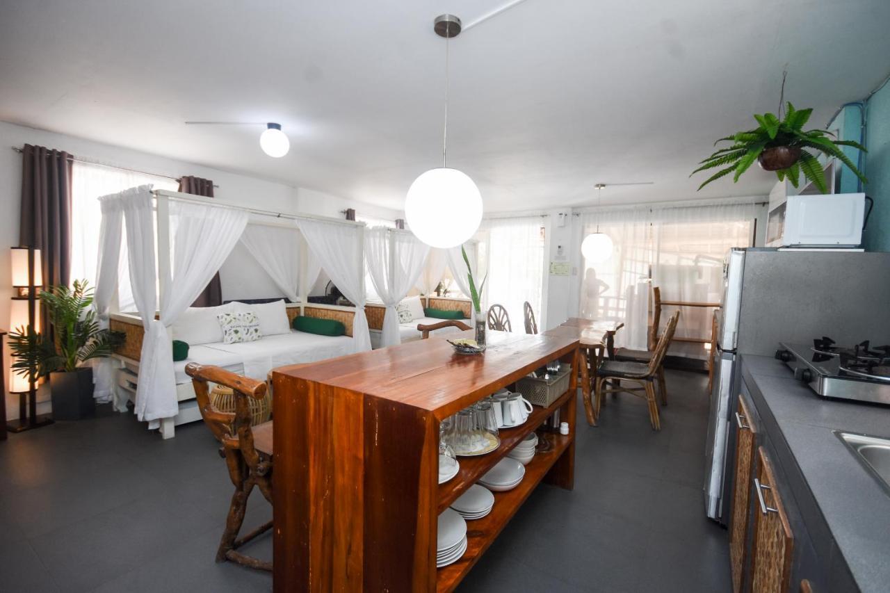 8 Colors Beach House Resort Boracay Exterior foto