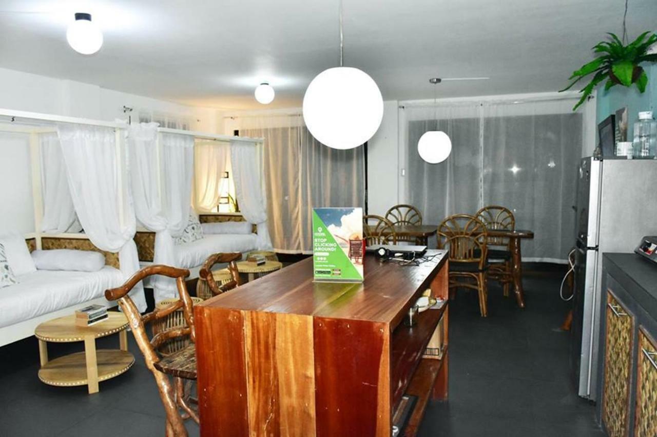8 Colors Beach House Resort Boracay Exterior foto