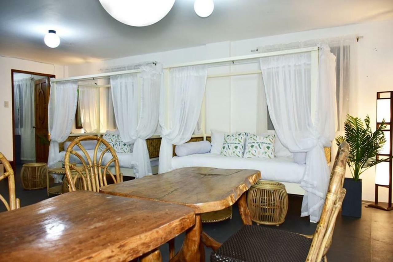 8 Colors Beach House Resort Boracay Exterior foto